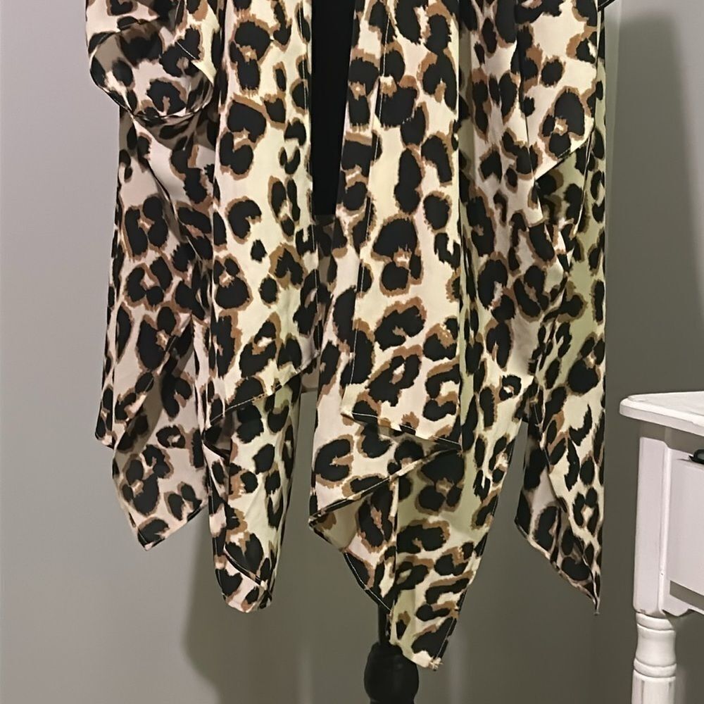 Maurice’s One Size Fits All 100 polyester cardigan - Picture 2 of 8